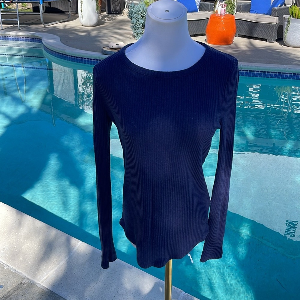 Old Navy long sleeve navy t-shirt | Size XS